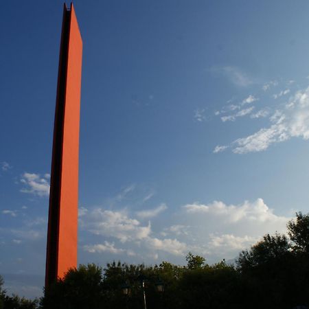 Ibis Monterrey Valle San Pedro Garza Garcia Buitenkant foto