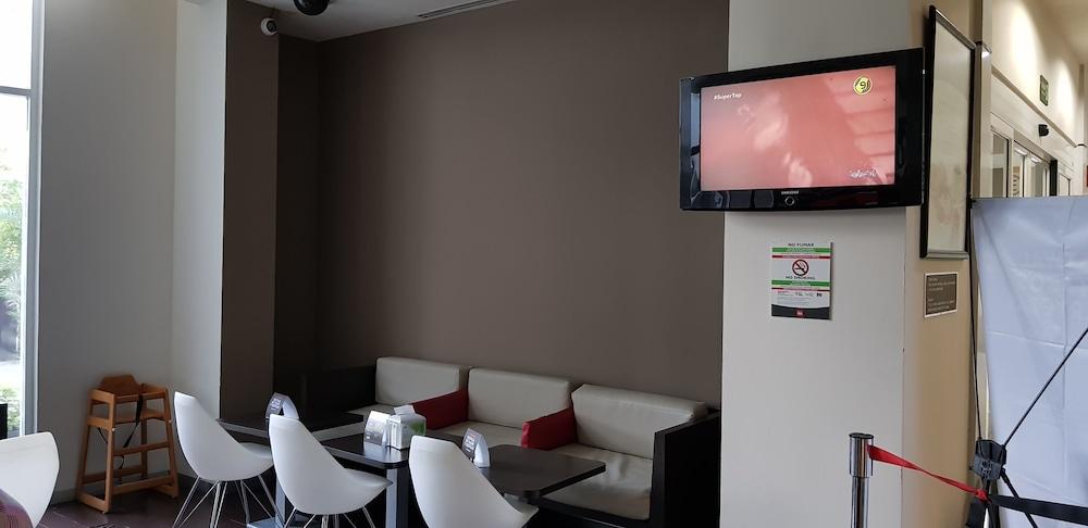 Ibis Monterrey Valle San Pedro Garza Garcia Buitenkant foto