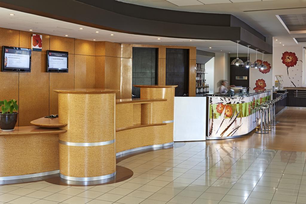 Ibis Monterrey Valle San Pedro Garza Garcia Buitenkant foto