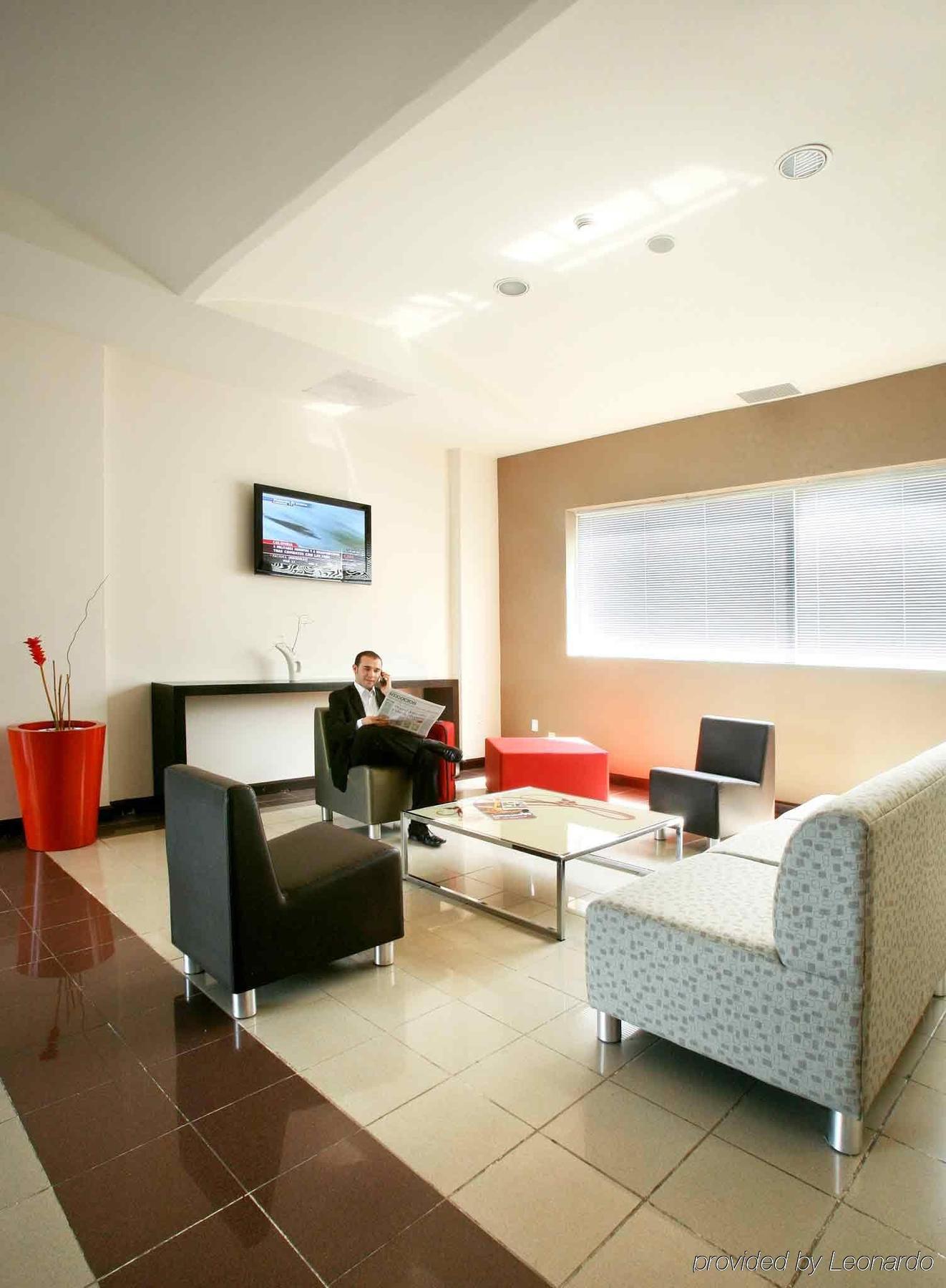Ibis Monterrey Valle San Pedro Garza Garcia Buitenkant foto