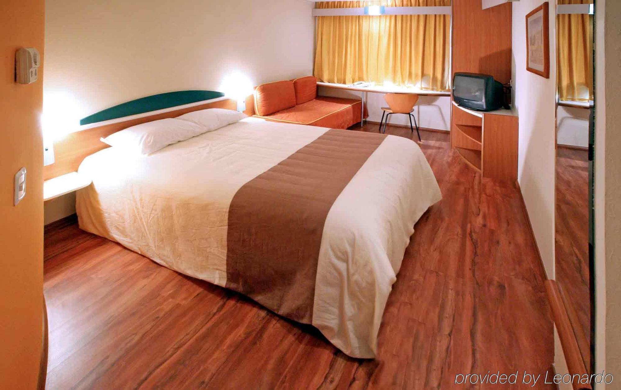 Ibis Monterrey Valle San Pedro Garza Garcia Buitenkant foto