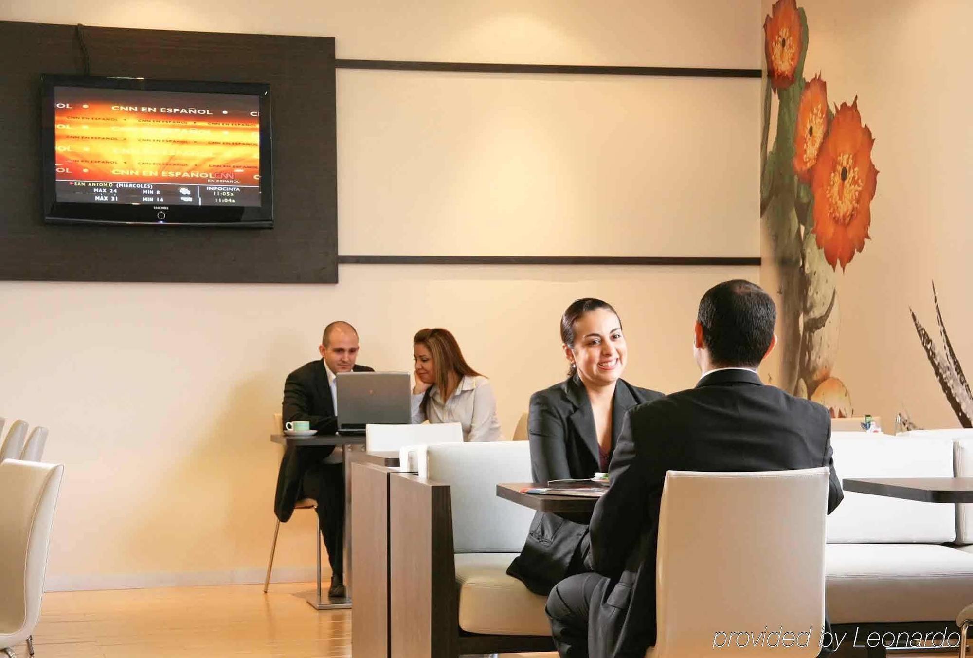 Ibis Monterrey Valle San Pedro Garza Garcia Buitenkant foto